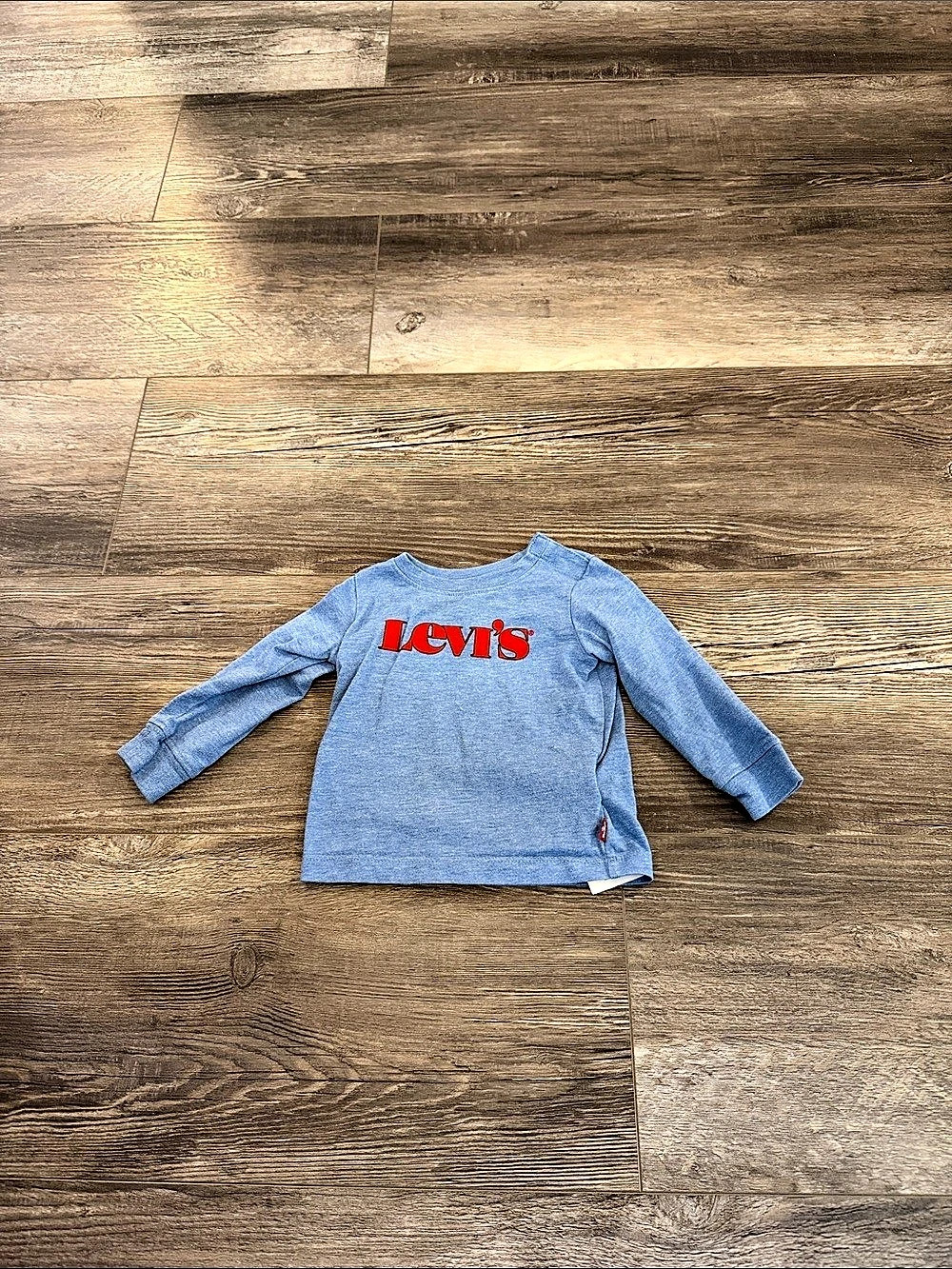 Levi's Infant Long Sleeve Batwing Logo Tee Long Sleeve Logo Tee in Blue Baby 9M